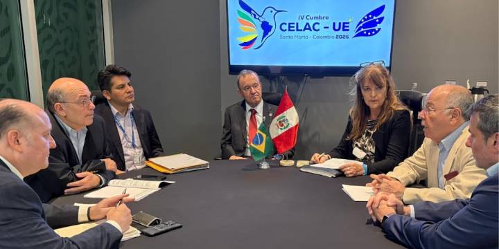 Cumbre CELAC-UE: Perú y Brasil buscan crear mecanismo conjunto contra el crimen organizado en la frontera