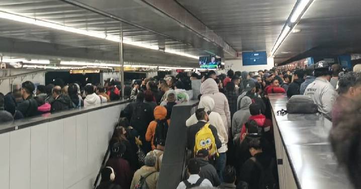 ‘Parecen tortugas’: Usuarios de la Línea 3, 8 y B del Metro de CDMX reportan retrasos de 15 minutos