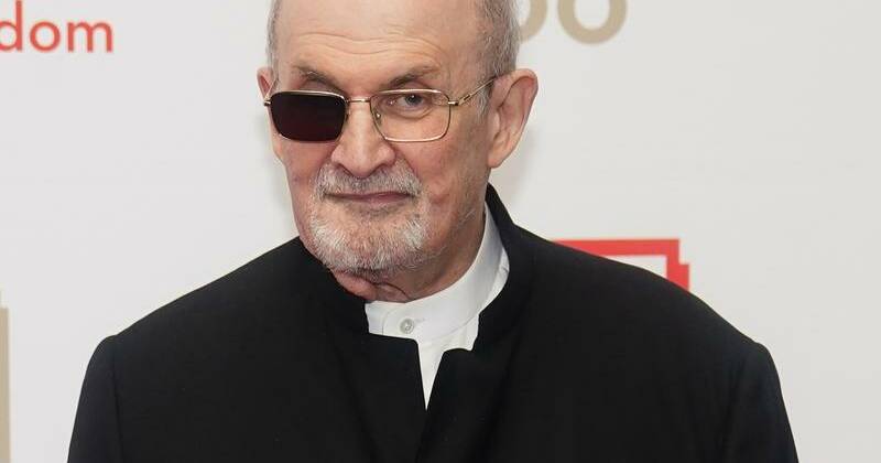 Salman Rushdie receives Dayton peace prize award