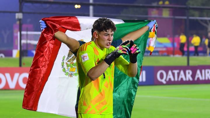 Santiago López fue de villano a héroe