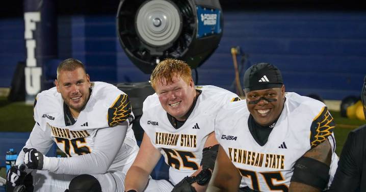 KSU’s win streak fueled by strength of O-line. ‘It all starts up front.’