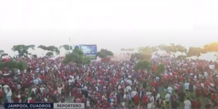 Final de Copa Libertadores 2025: Más de 4 mil hinchas del Flamengo armaron banderazo en el parque María Reiche