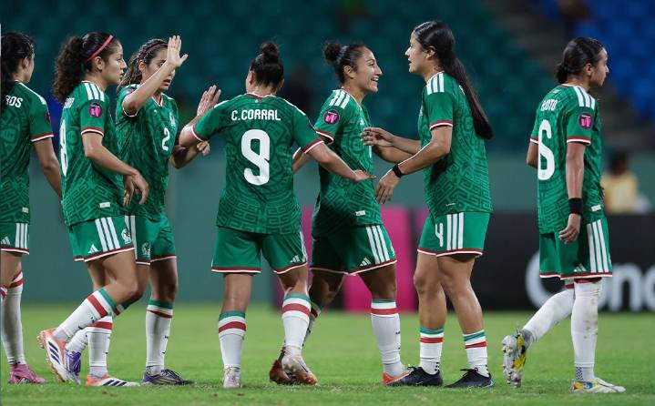 México femenil goleó 14