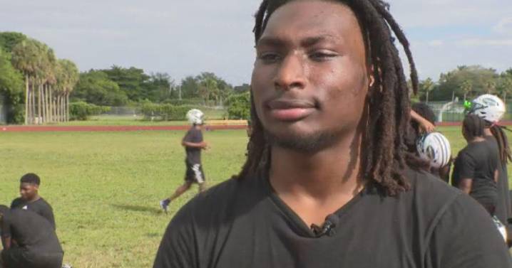 Meet Brandon Kinsey, Miami Central wide receiver and 2025 Nat Moore Trophy contender