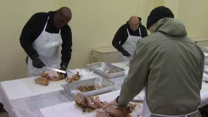 Foundation in San Francisco to serve meals for Thanksgiving