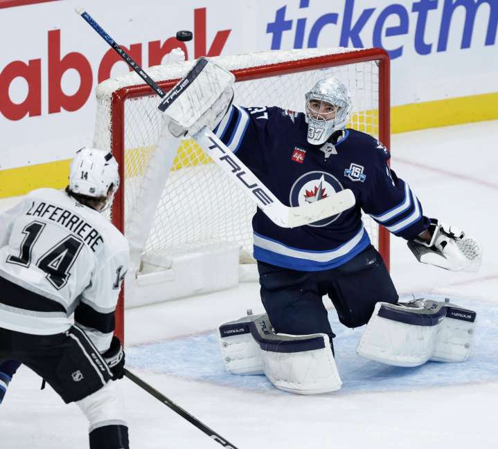 Jets’ Hellebuyck sidelined with knee issue
