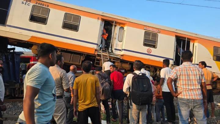 At least 5 dead, 14 hurt as Passenger train collides with goods train in Bilaspur