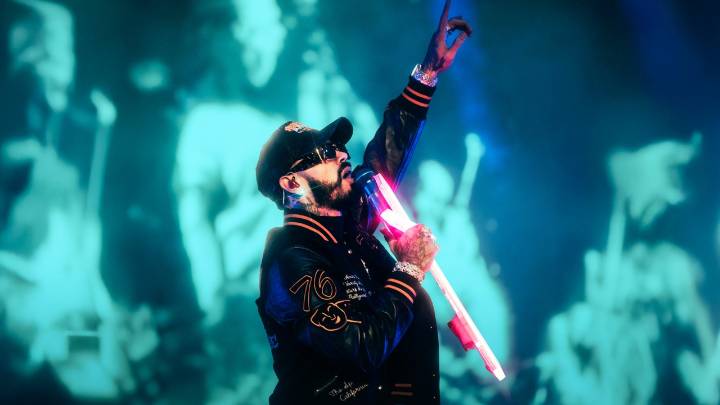 Anuel AA incendia Madrid… pero no por su música: retraso, caos y un concierto interrumpido
