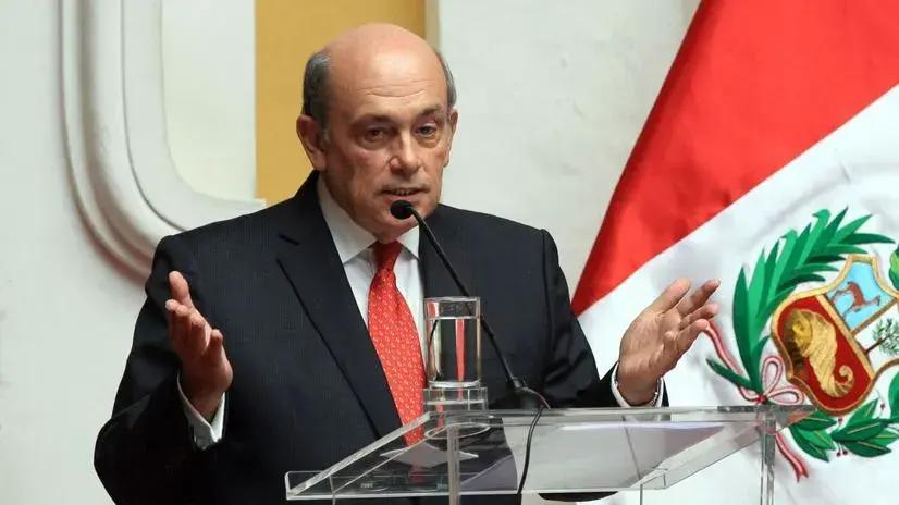 Canciller dice que condena a Betssy Chávez "no altera en nada su situación" y reitera consulta ante la OEA sobre su asilo