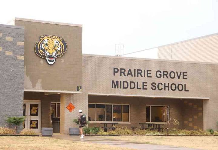 Prairie Grove district OKs grade reconfiguration for three of its schools