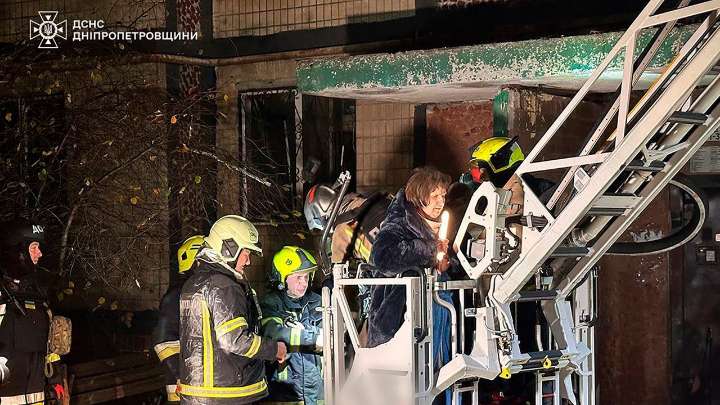 Russian strikes hit an apartment building and energy sites in Ukraine, killing 4