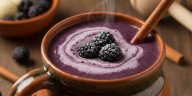 Cómo preparar un delicioso atole de zarzamora, una bebida única, ideal para la temporada de frío
