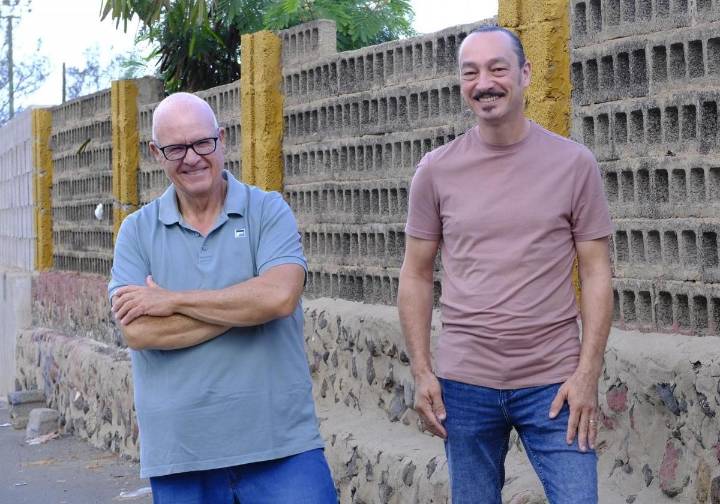 Antonio y Roberto: Ellos y los demás