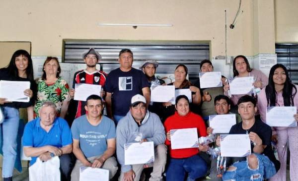 Finalizó con Éxito el Curso de Electricidad Básico en Los Altares.