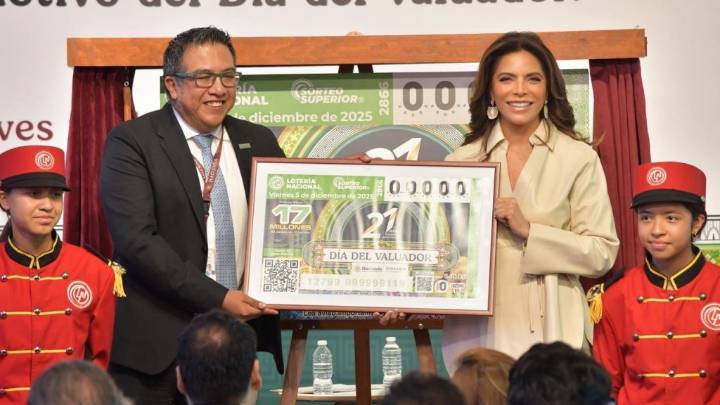 Lotería Nacional y el INDAABIN presentan billete conmemorativo del Día del Valuador