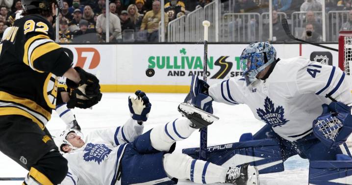Maple Leafs vs. Bruins: Matthews, Stolarz hurt in road loss