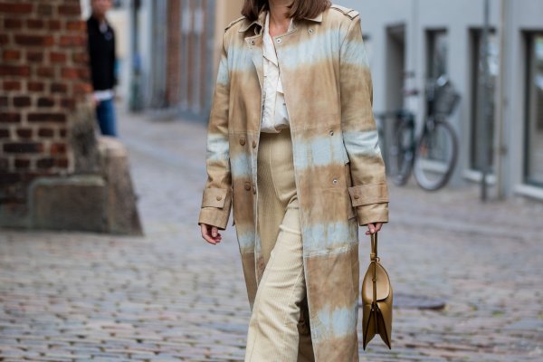 Lo dice Zara: estos pantalones de pana son mejores que un vaquero