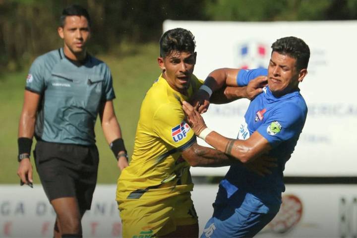 FIFA expulsa de la Liga Dominicana por un año a club al que señala de "manipular" partidos