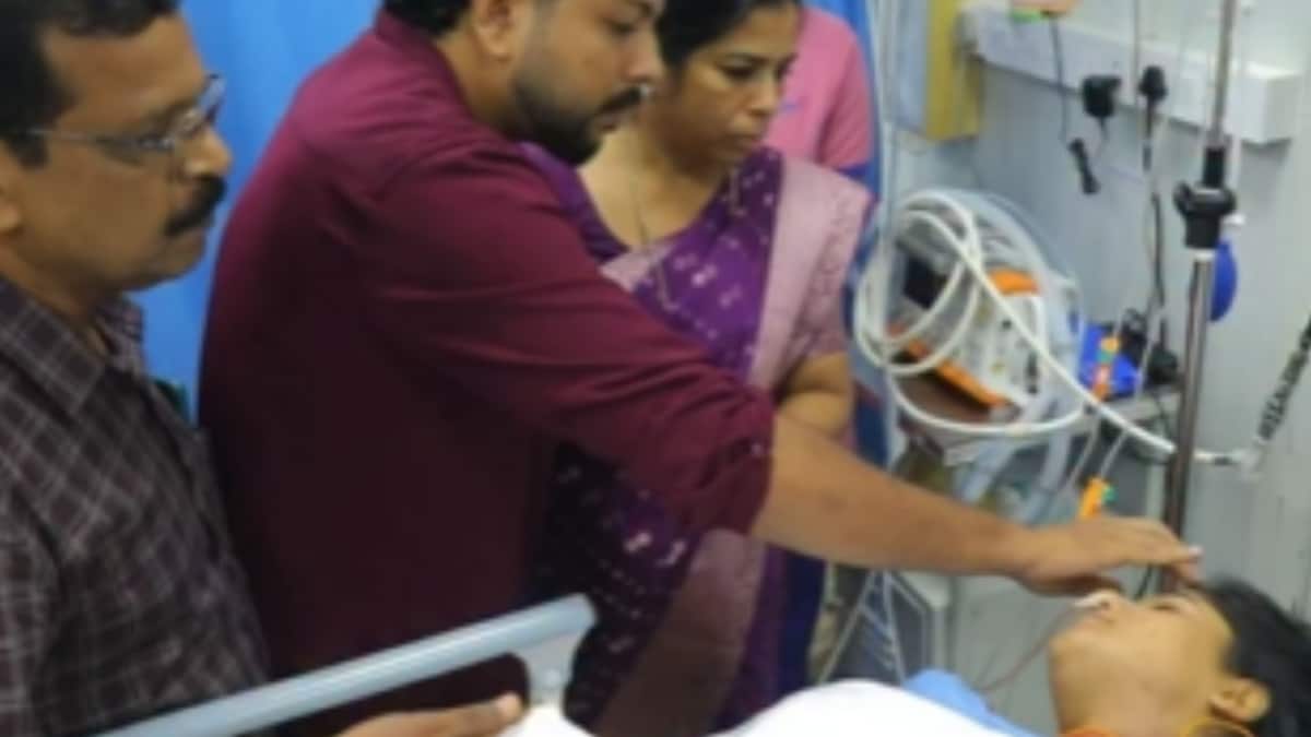Kerala Man Refuses To Postpone Wedding, Marries Injured Bride In Emergency Ward: ‘This Is Real Life Vivaah’