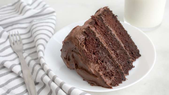 How To Make Chocolate Cake Moist With One Extra Ingredient