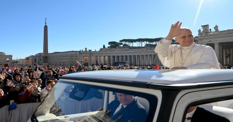 Pope at General Audience: Christ’s Resurrection Illuminates Human History with Hope