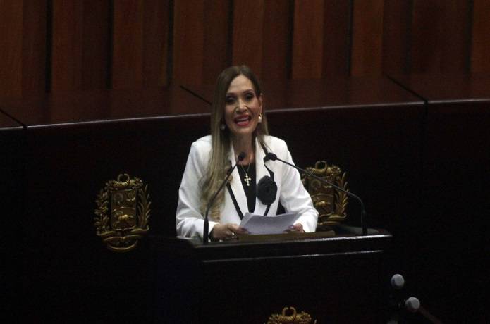 Debaten importancia de consolidar un sistema de justicia humanista