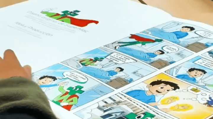 'SuperMac' la nueva "mascota" del Hospital Virgen Macarena