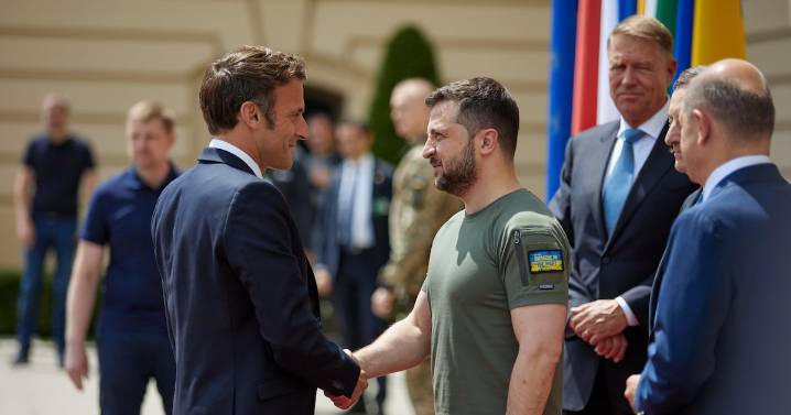 Macron recibirá a Zelenski en París el próximo lunes: conversarán respecto al plan de paz