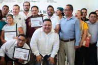 Gobierno de Playa del Carmen entrega reconocimientos a integrantes de la Caravana Humanitaria que brindó apoyo a damnificados del estado de Veracruz