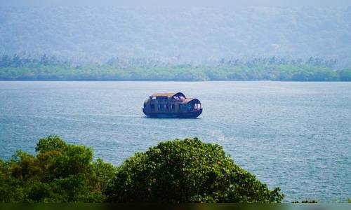 7.3 million domestic and 3.36 lakh foreign tourists visit Goa between Jan