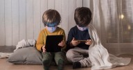 ¿Sabías que los algoritmos moldean el mundo digital de los niños?