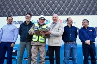 Simas Torreón recibe uniformes y apoyo municipal para mantener un servicio eficiente