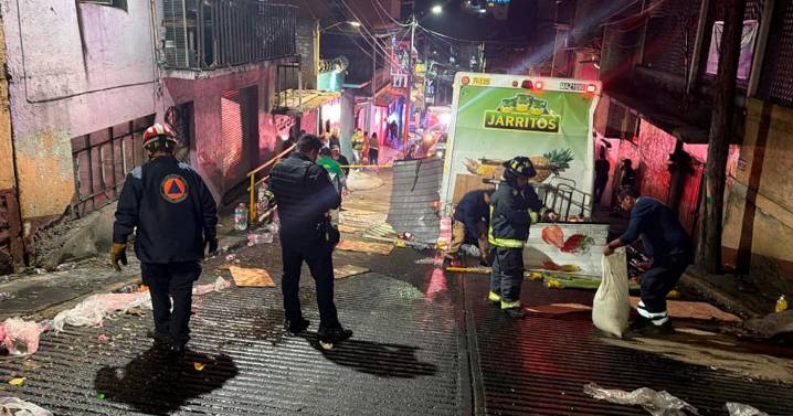 ‘Bajaaaaan’ los Jarritos: Camión de refrescos se va por la ‘bajada del diablo’ y daña una casa (Video)