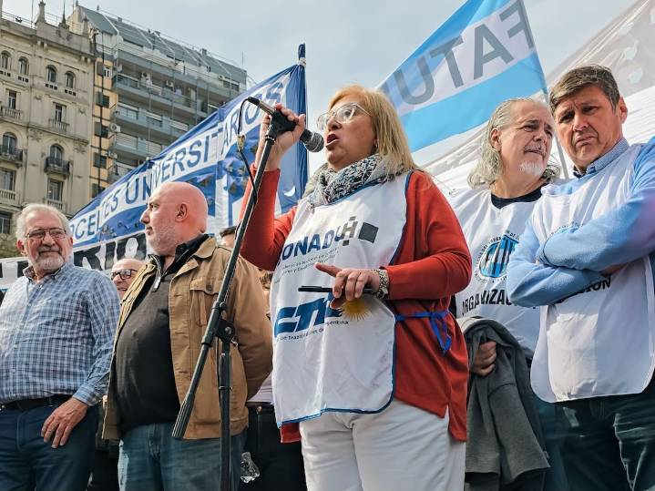 Por reclamo salarial y presupuestario. Docentes universitarios inician este miércoles un paro nacional de 72 horas