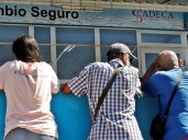 Corralito a la cubana: el régimen extiende las restricciones de las cuentas en dólares a todas las empresas extranjeras