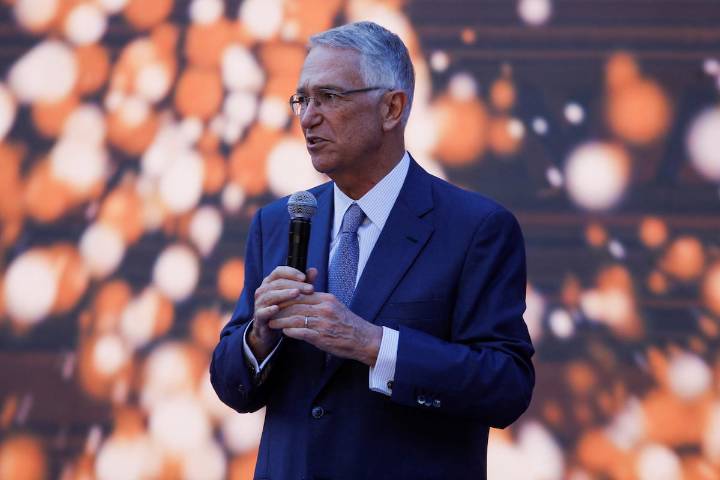 Salinas Pliego, sin opciones para eludir el cobro de sus deudas con Hacienda