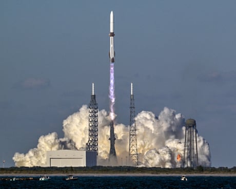 Watch Jeff Bezos's successful Blue Origin rocket launch