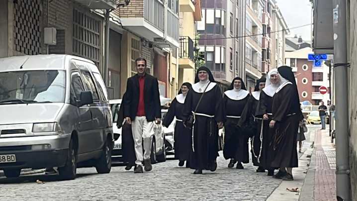 Deteñen a exabadesa de Belorado pola venda de obras de arte do mosteiro