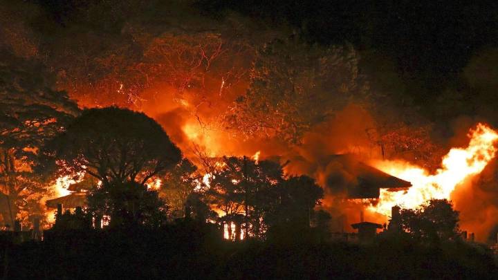 Japan fire forces 170 evacuations as homes destroyed in Oita neighborhood