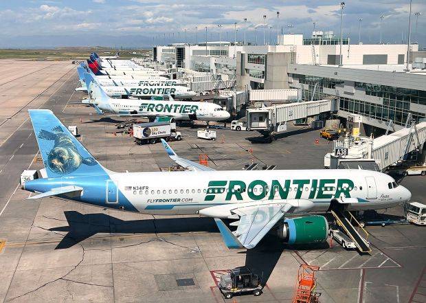 Spirit, Frontier offer steep air travel discounts in Black Friday dogfight