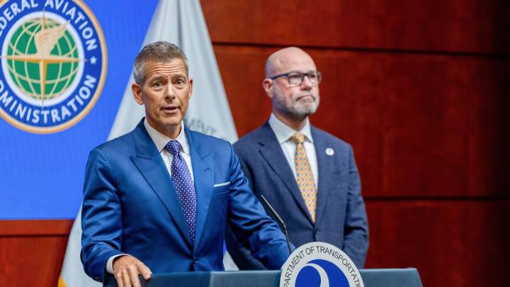 FAA will reduce air traffic by 10% at many airports to maintain safety