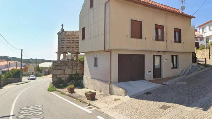 Hospitalizado el joven detenido en Ribeira por el apuñalamiento de su padre