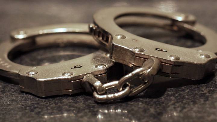 Man arrested in Burbank after store window smashed, prop rifle stolen