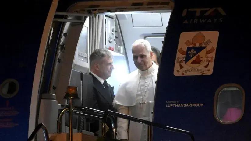 León XIV llegó a Turquía en el primer viaje de su pontificado: el papa también visitará el Líbano en esta gira [FOTOS]