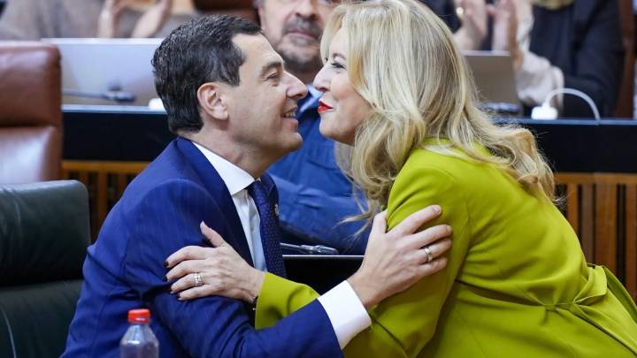 La Junta de Andalucía defiende su Presupuesto de la "estabilidad" frente a los "bulos" de la privatización