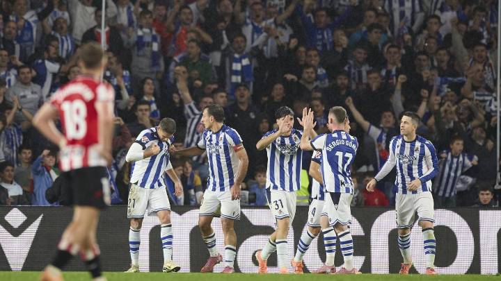 La Real golpea por tres al Athletic y el Villarreal fulmina al Rayo