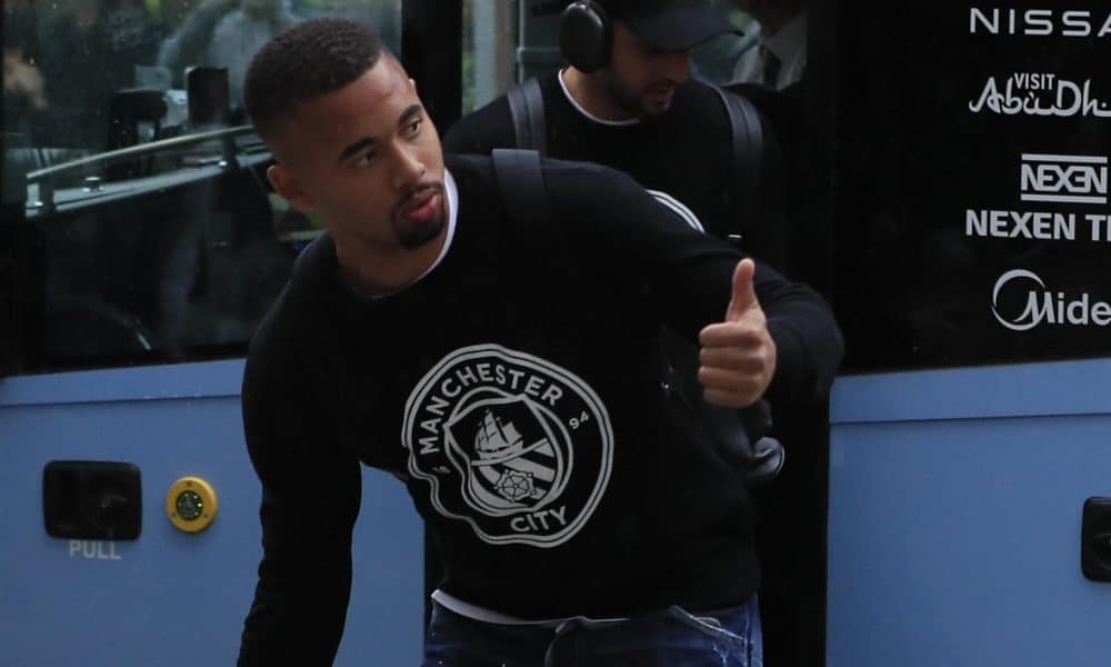 Gabriel Jesús se entrena diez meses después