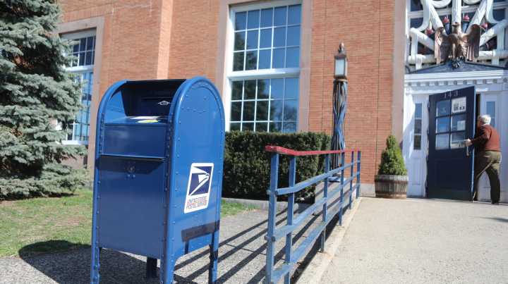 Send out your mail and packages by these dates for the holidays