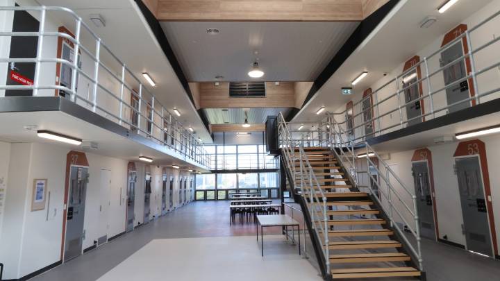 Report reveals more than 100 listening devices installed in Victorian prisons over nearly two decades without warrants