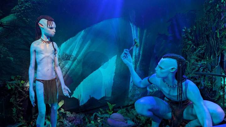 'Avatar: The Experience' abre en Madrid con nueve salas inmersivas que llevan al corazón bioluminiscente de Pandora
